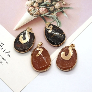 Colgantes rectangulares de piedra natural turquesa con bordes dorados para joyas DIY