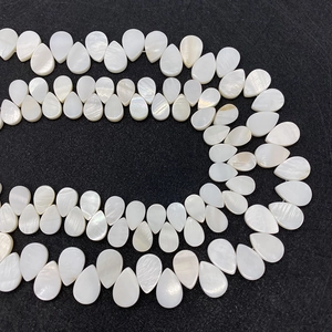 Natürliche weiße Perlmuttperlen in Tropfenform für DIY Schmuck Halsketten