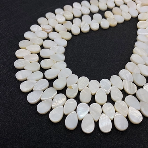 Natürliche weiße Muschelperlen in Tropfenform für DIY-Halsketten und Schmuckzubehör