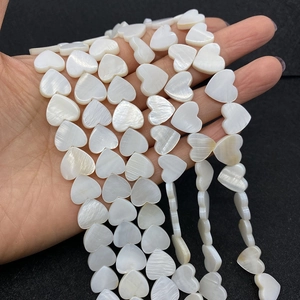 Cuentas de concha blanca natural en forma de corazón para creación de joyas DIY