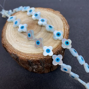 Perles trèfle en nacre naturelle avec motif œil bleu pour création de bijoux DIY