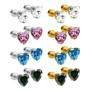 Huit paires de boucles d'oreilles cœur en zircon avec vis en or et argent