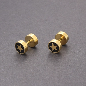 Pendientes de pesa dorados con paneles negros redondos y patrón de estrella en relieve