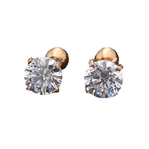 Boucles d'oreilles minimalistes en zircone cubique ronde dorée rose avec serti 4 griffes
