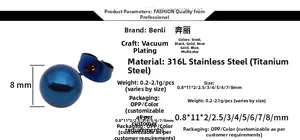 Detailansicht eines 8mm blauen Kugelohrsteckers aus 316L Titanstahl mit Verschluss