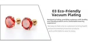 Detail van 6mm rode zirkoon oorknopjes met gouden plating en veilige schroefsluiting