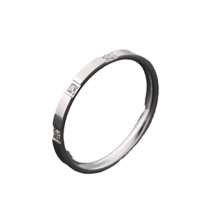 Polished silver titanium steel ring featuring three sparkling round-cut zircon stones