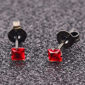 Boucles d'oreilles clous carrées en zircon rouge en acier titane avec serti à 4 griffes