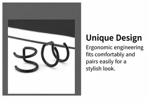 Détail d'un ear cuff noir minimaliste en forme de C en acier inoxydable robuste