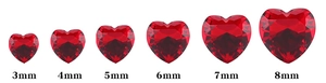 Détail de pierres de zircon rouge en forme de cœur de tailles 3 mm à 8 mm