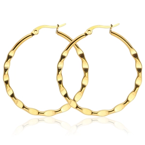 Große goldene Creolen aus Edelstahl mit Wellenmuster und Spiegelglanz für Damen