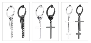 Detailansicht der Punk-Ohrringe mit Kreuz- und Spike-Anhängern in Schwarz und Silber