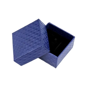 Scatola regalo per gioielli quadrata blu scuro con trama a rombi e fiocco elegante