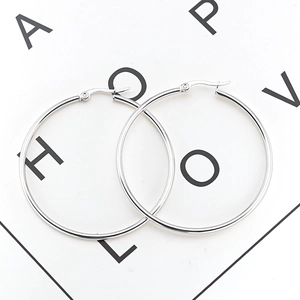 Minimalist high-polished silver stainless steel hoop earrings for a classic fashion style