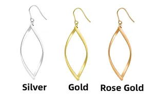 Trois boucles d'oreilles feuille torsadée en argent, or et or rose avec crochet
