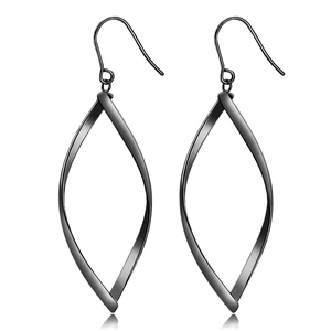 Boucles d'oreilles minimalistes noires en acier inoxydable avec feuilles torsadées