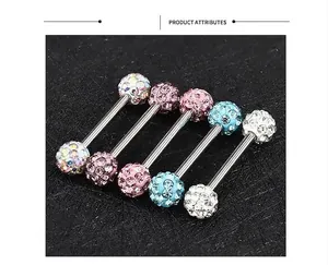 Vue détaillée de piercings barbell de 5 mm avec strass colorés en diverses nuances