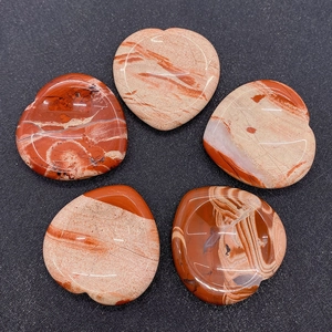 Lot de cinq pierres naturelles de jaspe rouge en forme de cœur polies pour bijoux