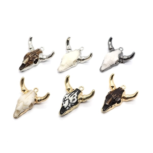 Bohemian Retro Bull Skull Resin Pendant Electroplated Metal Edge Ox Head Charm For DIY Necklace Jewelry Making Accessory