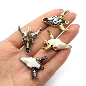 Natural resin bull head skull pendants in four colors for DIY jewelry making