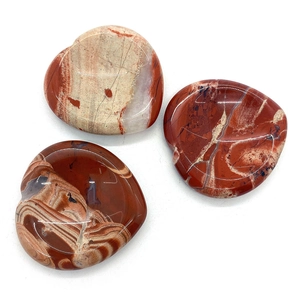 Pierres de massage en forme de cœur en jaspe rouge naturel poli avec motifs uniques