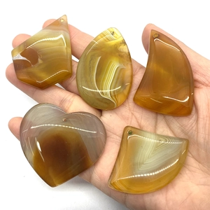 Ciondoli in agata naturale lucida a forma di cuore e ginkgo per creazione gioielli fai-da-te