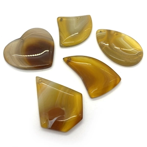 Ciondoli in agata naturale a forma di cuore e ginkgo per la creazione di gioielli