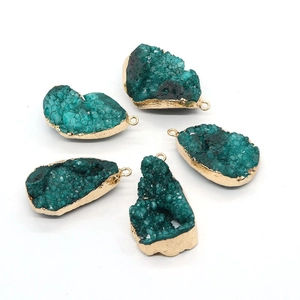Pendentifs en quartz druzy vert de forme goutte avec bords dorés pour bijoux DIY