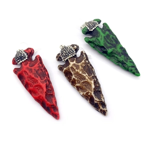 Trois pendentifs flèche en résine avec capuchons en cristal pour bijoux DIY