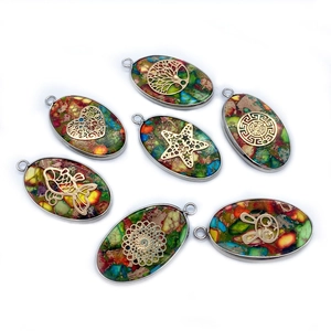 Pendentifs ovales en pierre avec incrustations dorées d'arbre de vie et de mandala