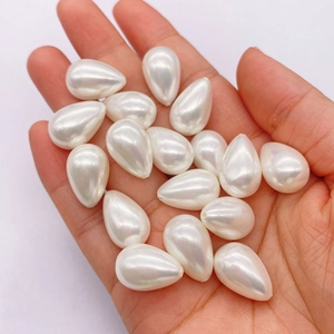 Perle a forma di goccia d'acqua in bianco lucido per la creazione di gioielli DIY