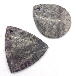 Natural agate stone pendant set with organic fossil texture in droplet and triangle shapes