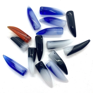 Chili shaped natural agate pendants with polished finish and pre-drilled holes for DIY