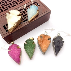 Pendentif Pointe de Flèche en Pierre Naturelle Druzy Cristal Bordure Or Argent Électroplaqué Charm pour Fabrication Bijoux DIY