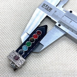 Detaillierte Messung der 15mm Breite für den Blaufluss-Chakra-Sechskant-Anhänger