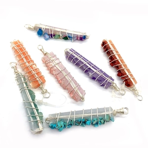 Handgemaakte natuurlijke kristallen hangers met draad en parels voor DIY-halskettingen