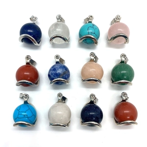 Lot de 12 pendentifs boules en cristal naturel avec fermoirs en métal argenté multicolores