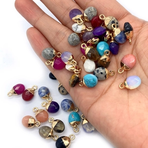 Kleurrijke ovale witte turkoois en edelsteen hangers met gouden kapjes voor DIY sieraden