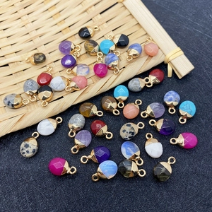 Gefacetteerde ovale natuurstenen hangers met gouden connectoren voor DIY-sieraden maken