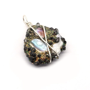 Leaf-shaped resin pendant with natural pearl shell and silver wire wrapping craft