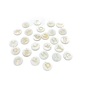 Perles alphabet rondes en nacre naturelle pour la création de bijoux DIY et colliers
