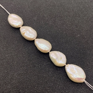 Perles de culture d'eau douce baroques 12x15mm avec lustre naturel iridescent
