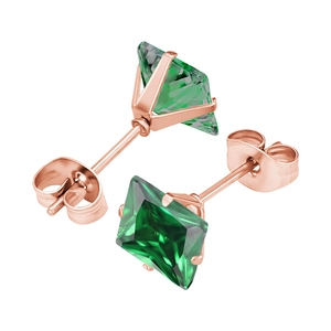 Vue détaillée de boucles d'oreilles carrées en zircon vert avec monture en or rose