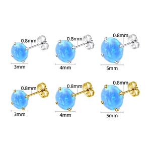 Mini ronde blauwe opaal oorknopjes in goud en zilver staal monturen 3mm tot 5mm maten