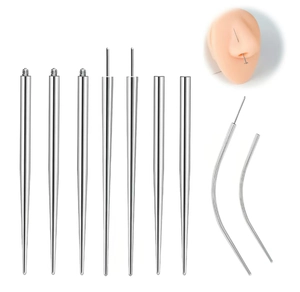 Détail macro du kit d'aiguilles de guidage de piercing en acier 316 pour usage professionnel