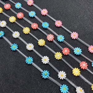 Perles en nacre naturelle en forme de marguerite colorée pour la création de bijoux