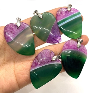Colgantes de ágata natural en forma de corazón, tonos verde y púrpura con cierres