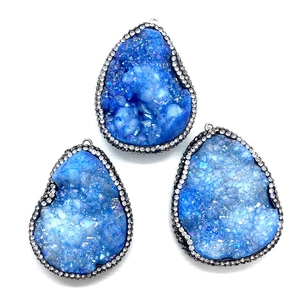 Pendentifs en forme de goutte en druzy bleu avec strass pour colliers faits main