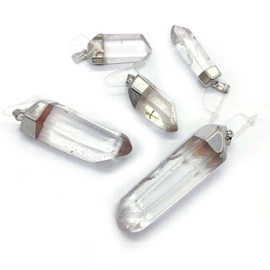 Pendentifs en cristal transparent naturel en forme de prisme avec fermoir en argent