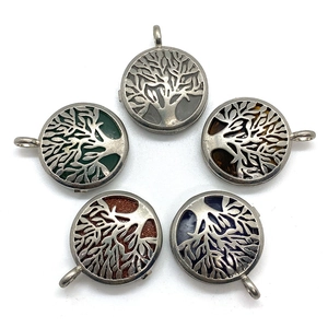 Vijf ronde levensboom hangers met natuurlijke tijgeroog en amethist stenen set
